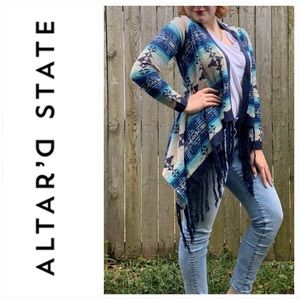 3/$20❄️ Alter’d State Aztec Tassel Cardigan Small